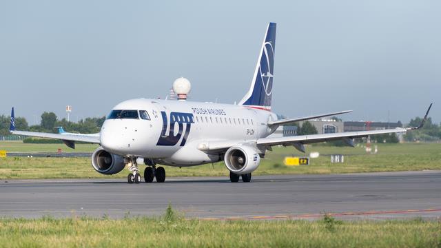 SP-LDH::LOT Polish Airlines